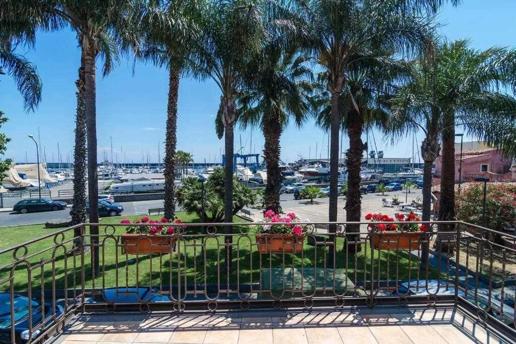Casa Delle Zammare Fronte Mare Centro Storico Villa Riposto Eksteriør billede