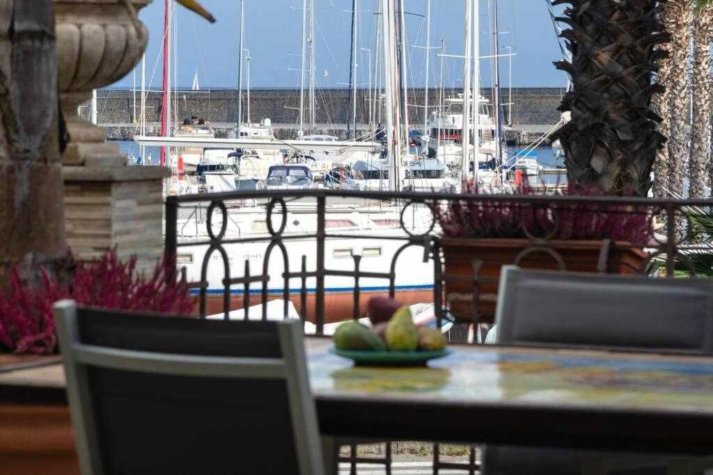 Casa Delle Zammare Fronte Mare Centro Storico Villa Riposto Eksteriør billede