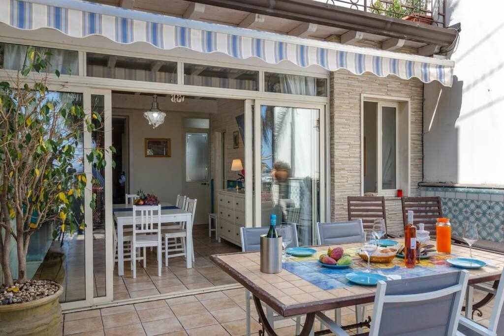 Casa Delle Zammare Fronte Mare Centro Storico Villa Riposto Eksteriør billede