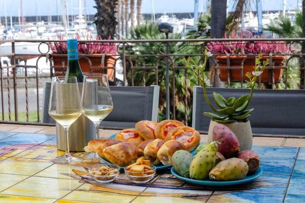 Casa Delle Zammare Fronte Mare Centro Storico Villa Riposto Eksteriør billede