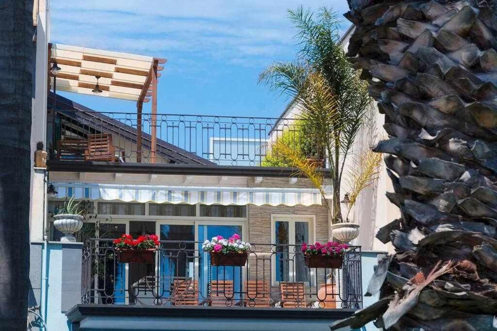 Casa Delle Zammare Fronte Mare Centro Storico Villa Riposto Eksteriør billede