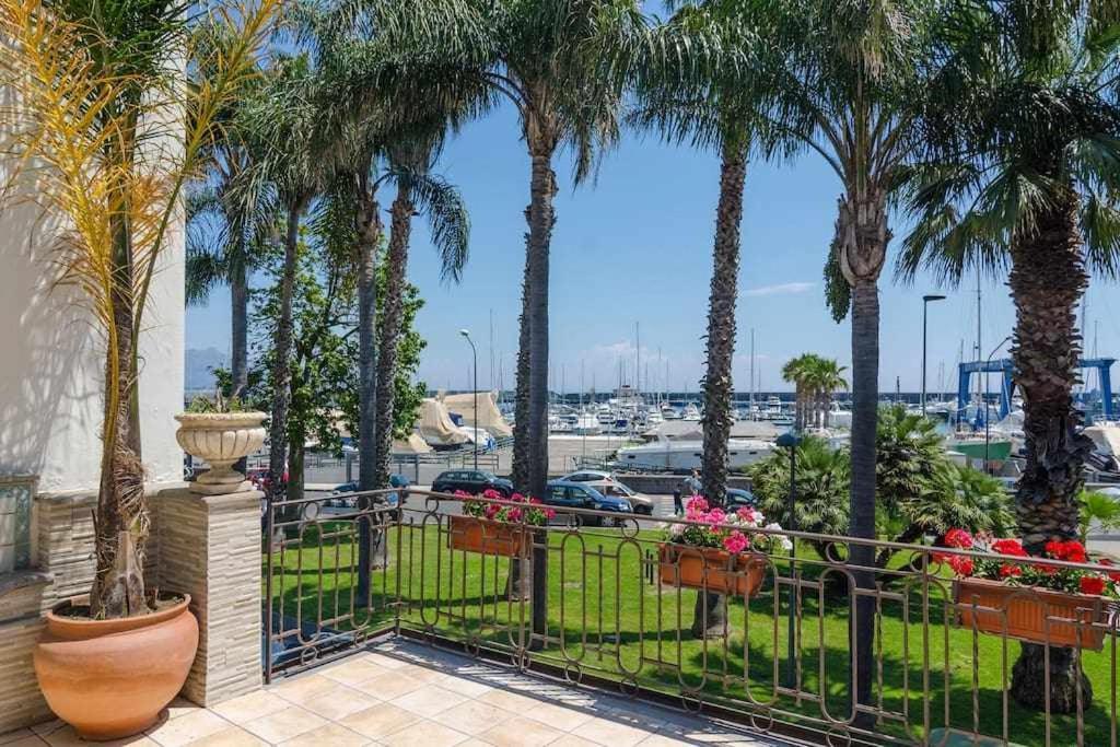Casa Delle Zammare Fronte Mare Centro Storico Villa Riposto Eksteriør billede